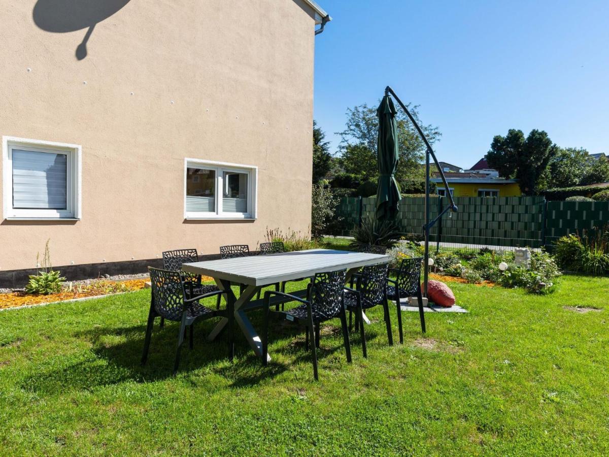 Family Holiday Home Near The Beach With Large Garden Kröpelin Extérieur photo