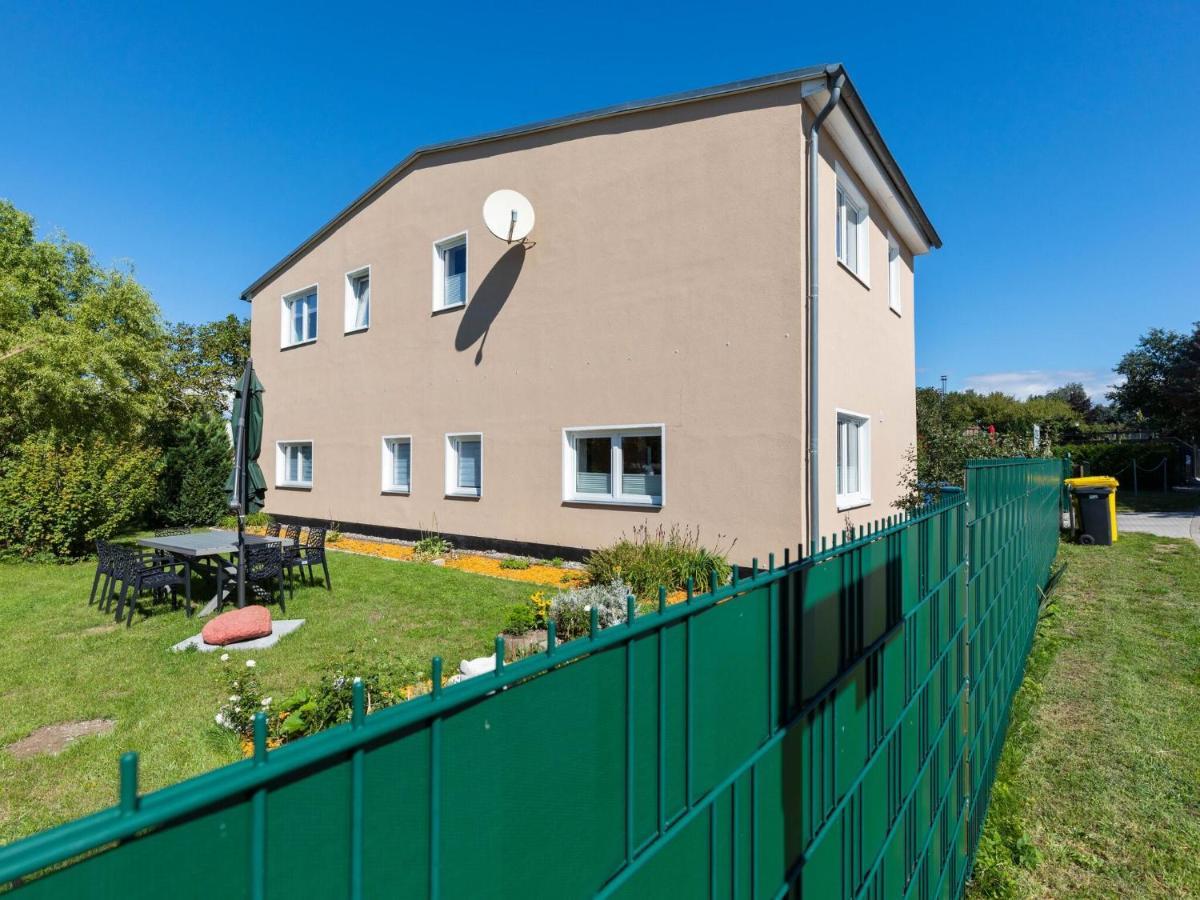 Family Holiday Home Near The Beach With Large Garden Kröpelin Extérieur photo